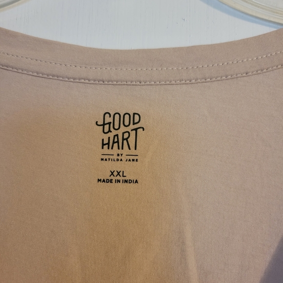 Eyelet sleeved top - Picture 2 of 2